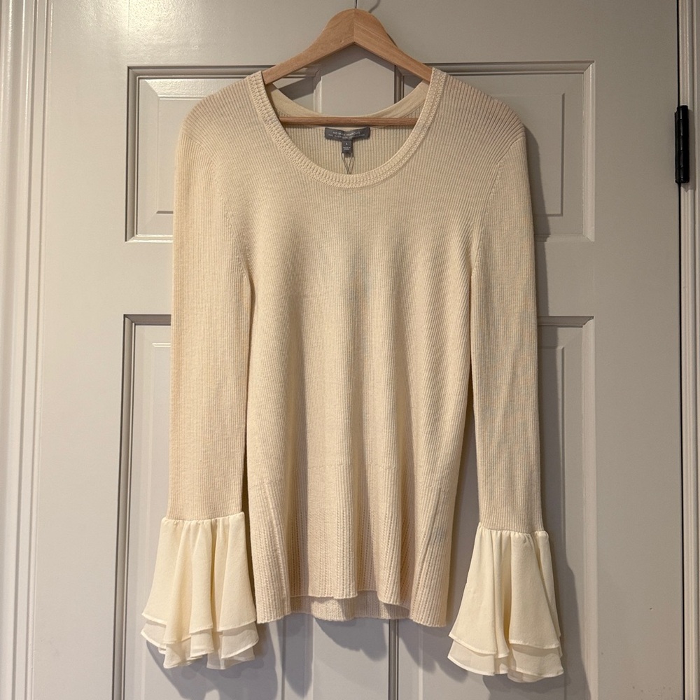 Neiman Marcus Cashmere Collection Sweater in Soft White